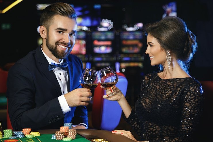 izibet777 live-dealer baccarat table on mobile landscape orientation showing dealer, cards, and betting controls